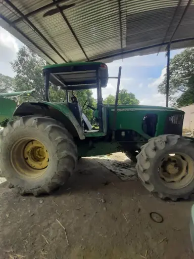 TRACTOR JHON DEERE 6615 2010