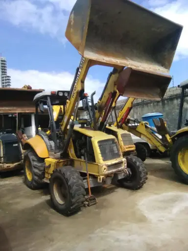 RETROEXCAVADORA NEW HOLLAND 2007 B110
