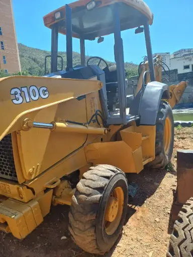 RETROEXCAVADORA JOHN DEERE 310 4X4 2005 